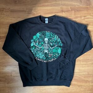Gildan Black Crewneck Sweater with Skeleton Graphic